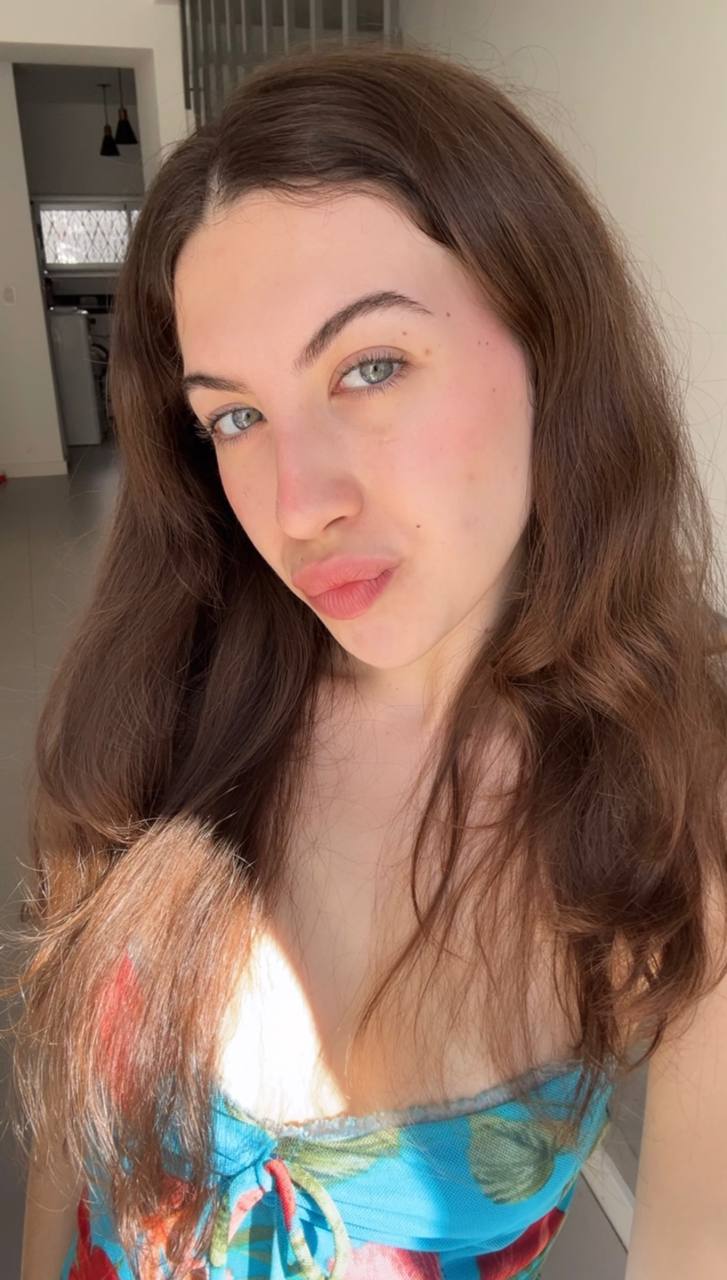 Nude girl Amber in Frankfurt am Main