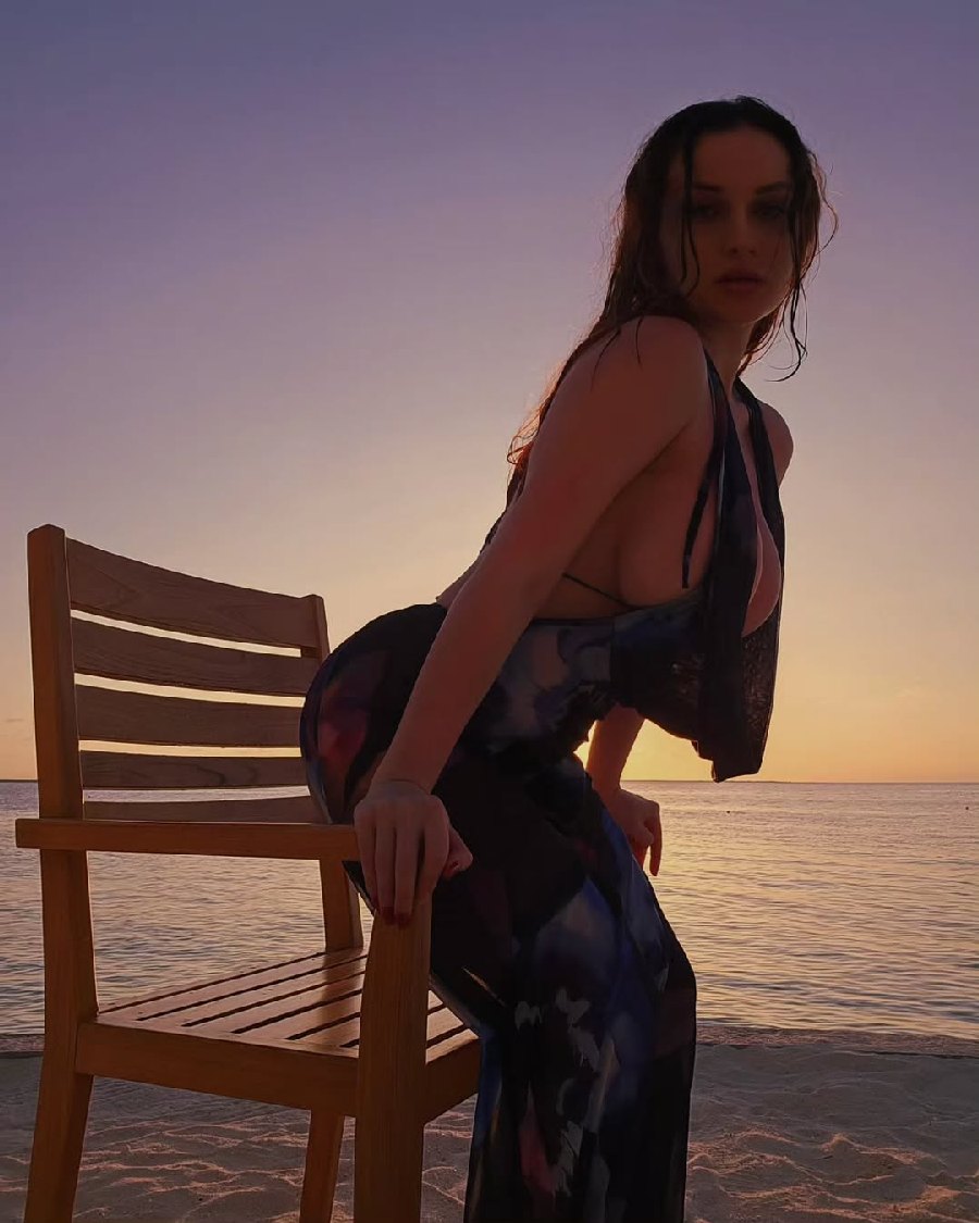 Sexy girl Miranda Faith nude in Frankfurt am Main