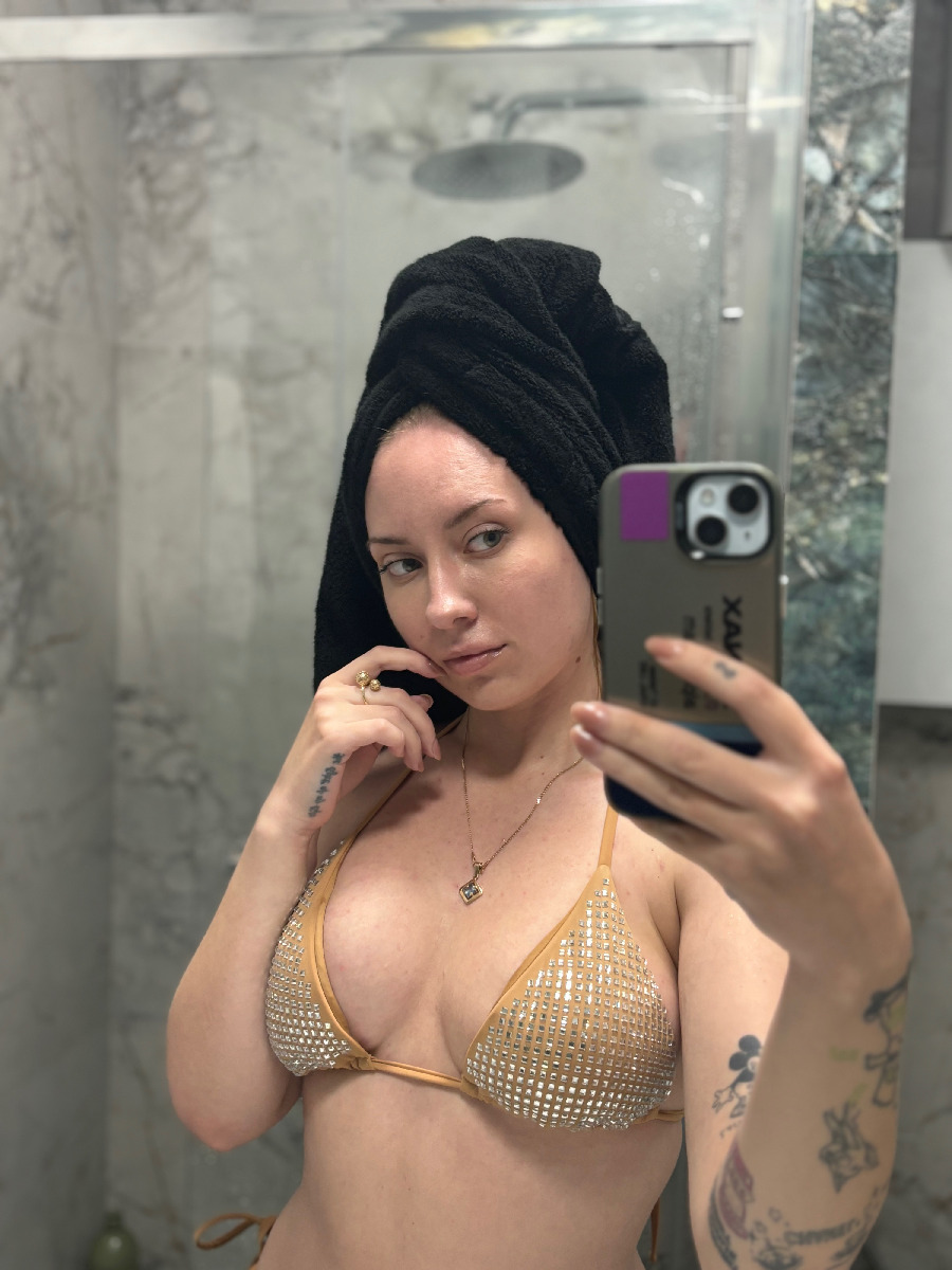 Nude girl KateV in Frankfurt am Main