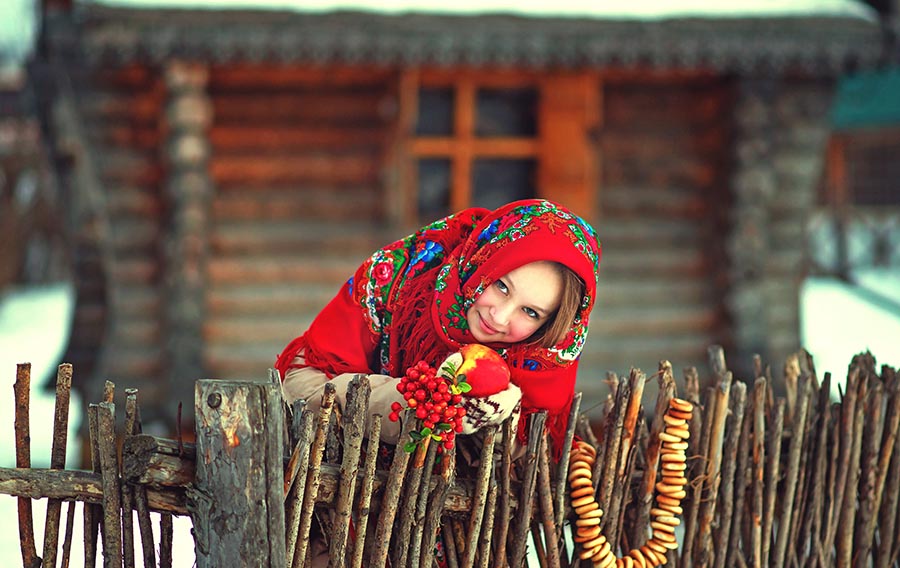 Sexy girl Women in Slavic costumes in Frankfurt am Main